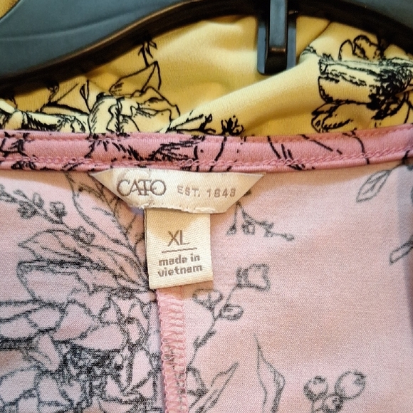 Cato Multicolor Floral V-Neck Blouse. Excellent Condition Size XL - Picture 9 of 11